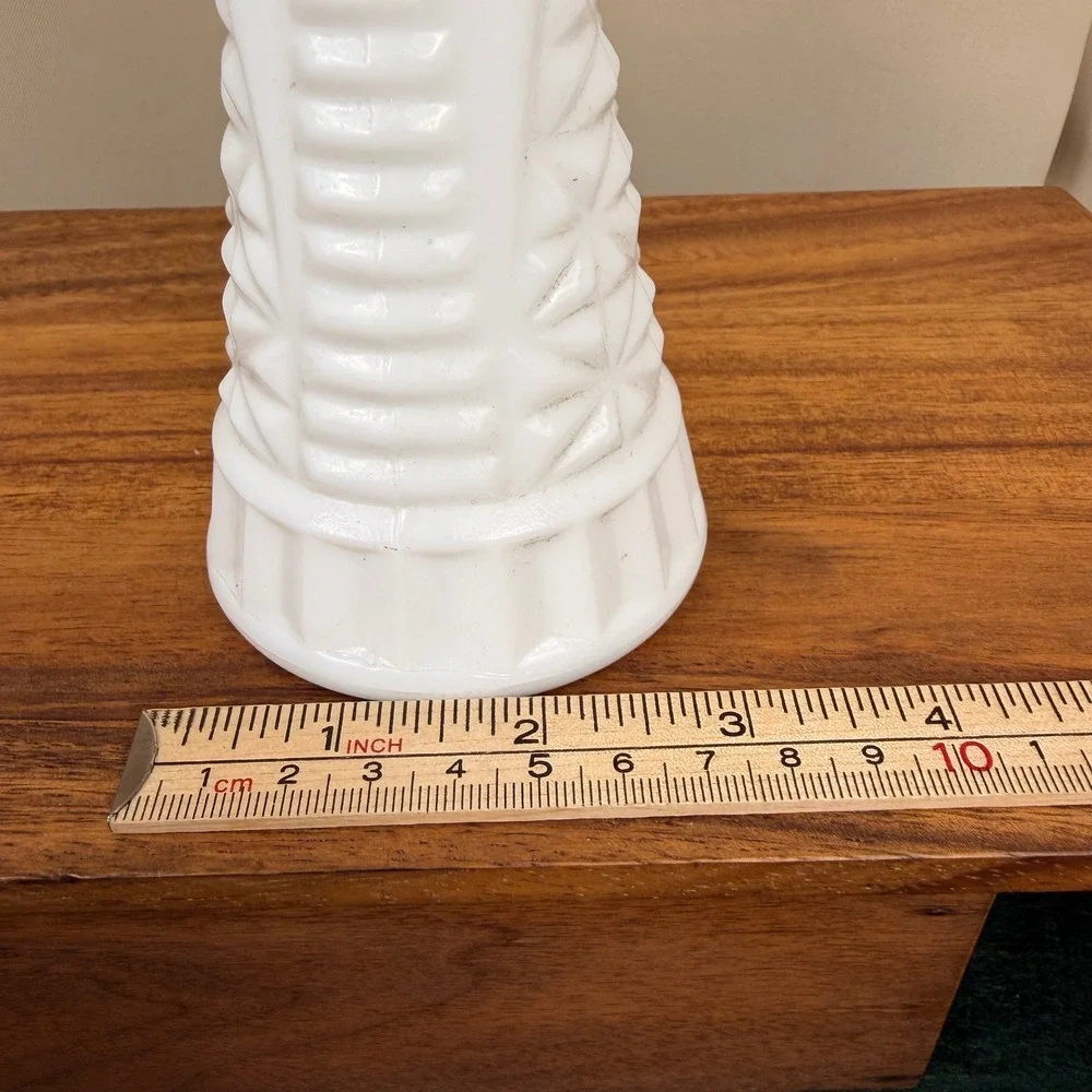 Anchor Hocking Milk Glass Bud Vase Stars and Bars White VTG 9 Inch Mid Century
